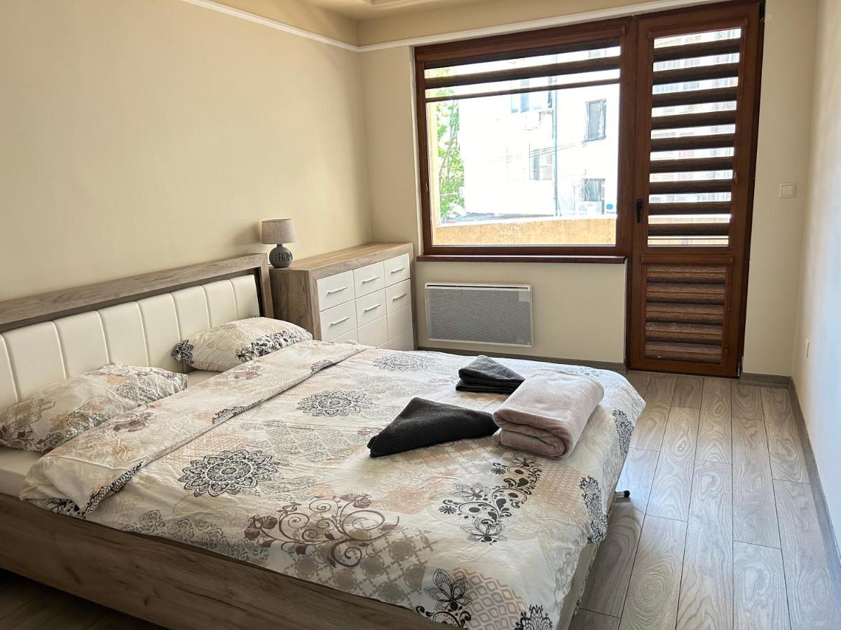 Apartament Deluxe Karina-Free Parking Burgas Exterior photo